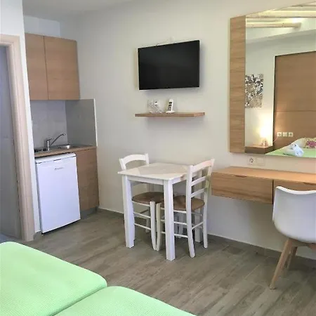 Georges Estates Hotel Stoúpa