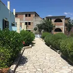 Hotel Georges Estates 3*