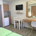 Georges Estates Hotel Stoúpa
