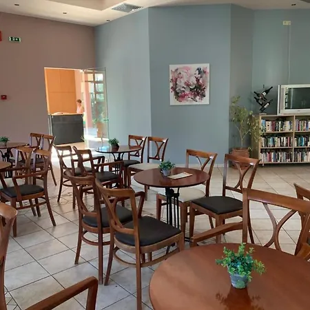 Georges Estates Hotell