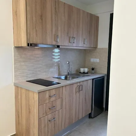Georges Estates מלון Stoúpa