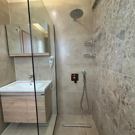 Georges Estates 3*