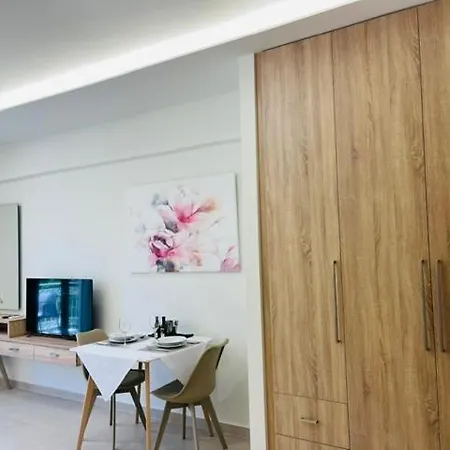 Georges Estates מלון 3*