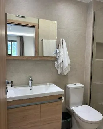 Georges Estates מלון Stoúpa