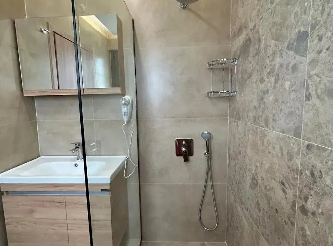Georges Estates 3*